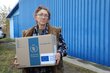 Alla and her husband returned to their home on the frontlines, despite the danger.  Today they survive on WFP assistance. Photo: WFP/Anna Andrusenko 